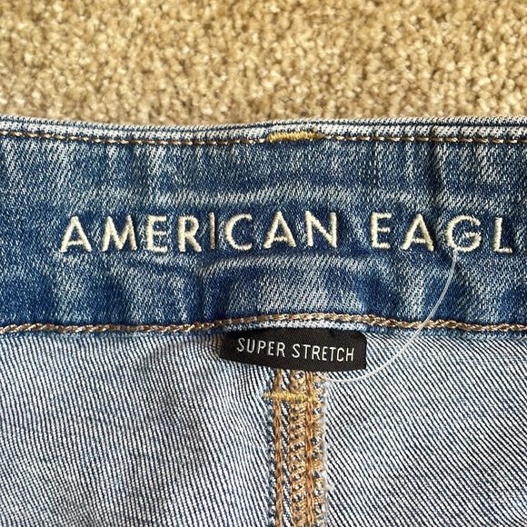 American Eagle ripped Jean skirt - Picture 3 of 4